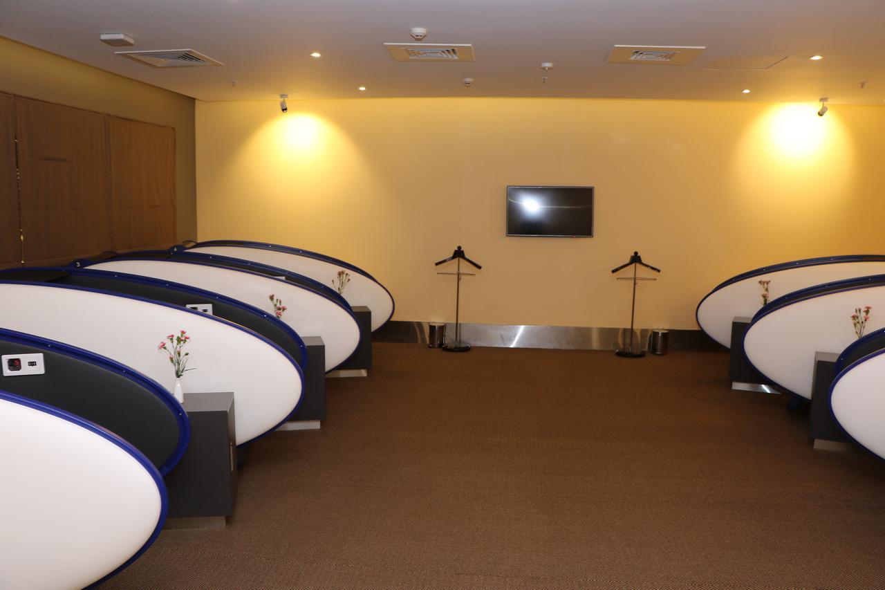 Aviserv Lounge Hotel Mumbai Exterior photo