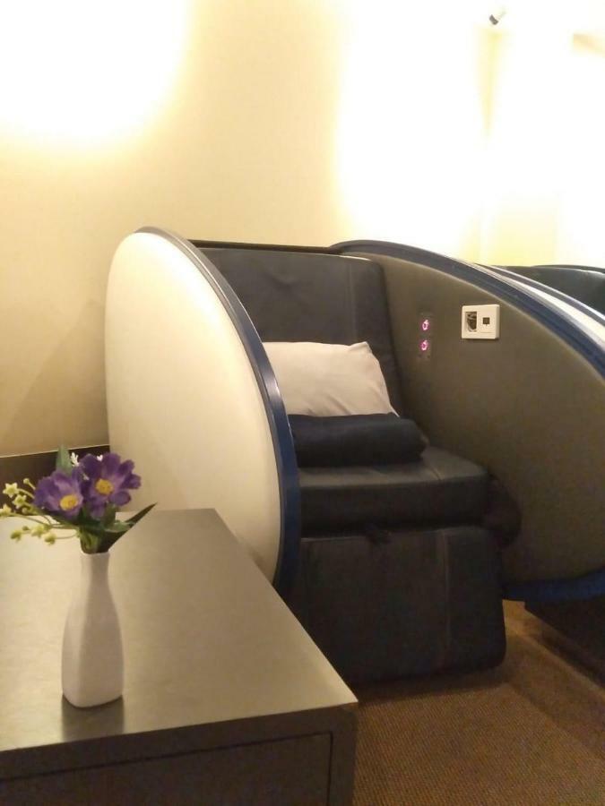 Aviserv Lounge Hotel Mumbai Exterior photo